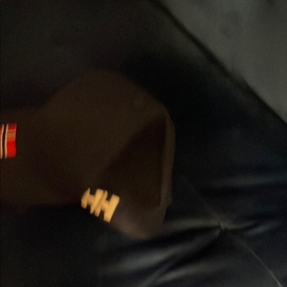 Helly Hansen Black and Red Hat with Embroidered Flag - Picture 3 of 11